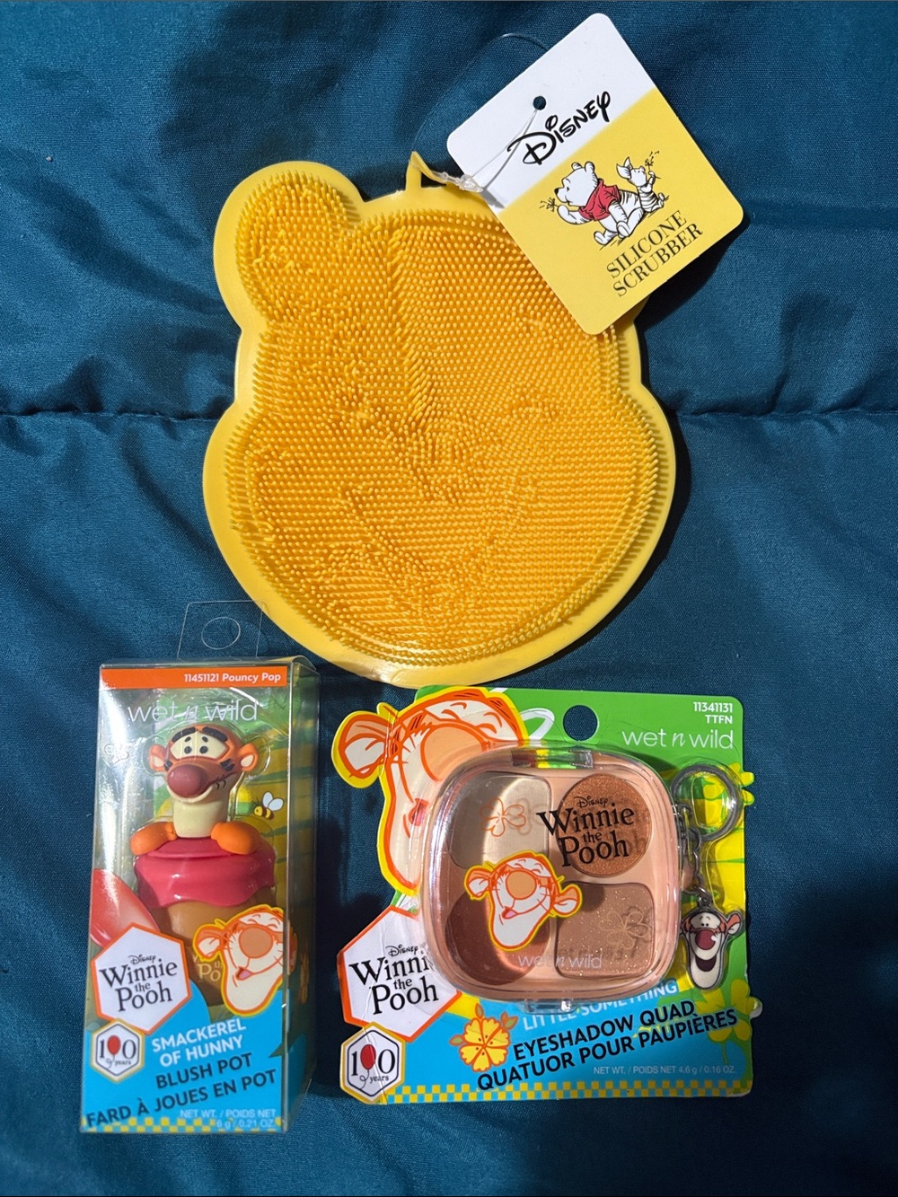 Disney Yellow Winnie the Pooh Silicone Scrubber with Tigger Makeup